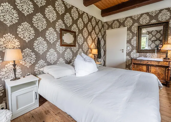 Casa vacanze Staveni 1818 *